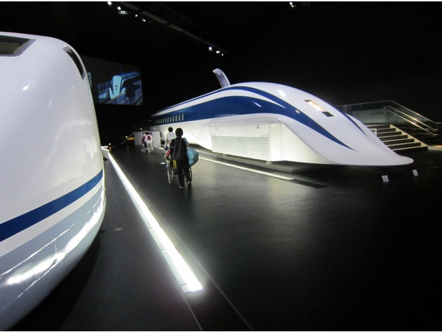 入口を入るとこんな感じです！