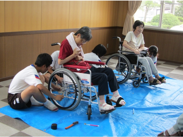 ここもお願い、ね。　はーい。