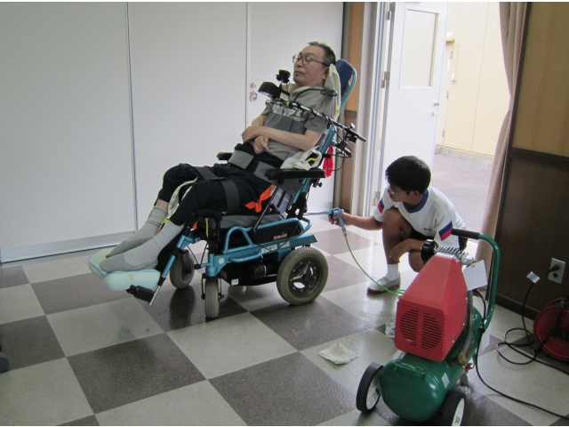 すっごーい!飛んでくよーー