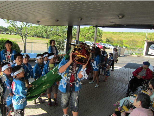 獅子頭もいいけど法被姿の子供たちもGood!!