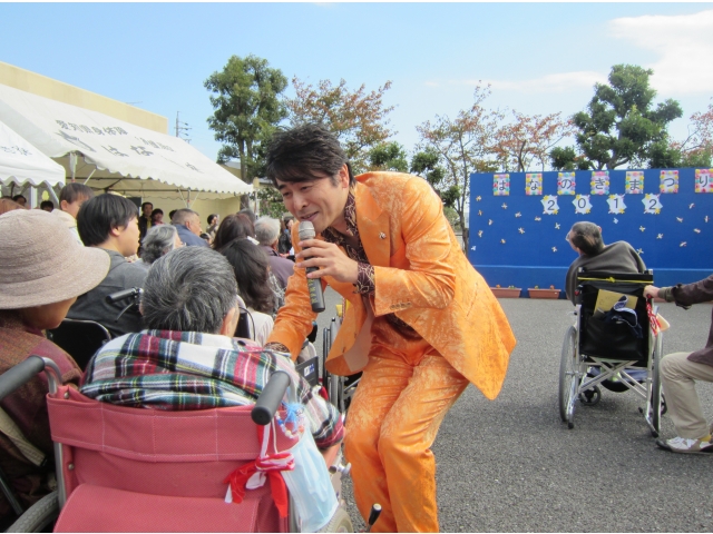 トシちゃんの美声に癒されました。