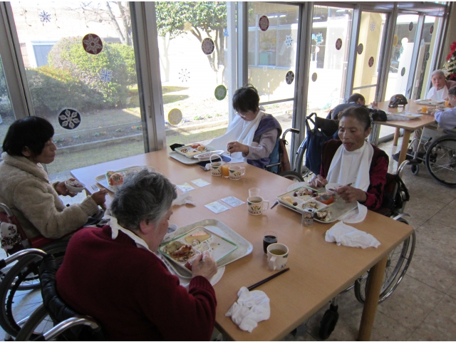 [おいしいね]の声が響きます。