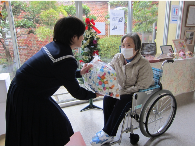 世界中の子供たちの為役立てて下さい!