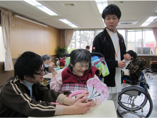 塗り絵上手にできましたか?!上々の出来!