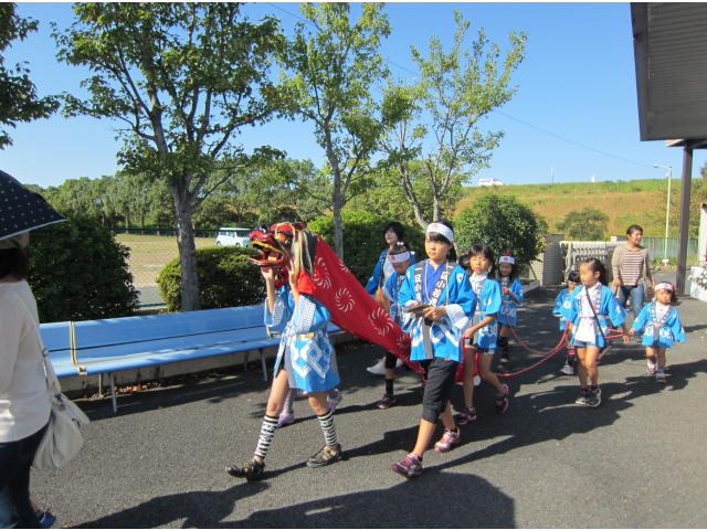 女の子獅子の登場です。