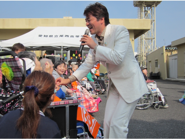 トシちゃん!透明感のある歌声でした