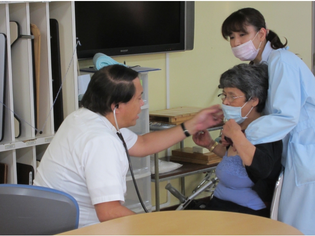 大河内先生の診察、やさしく、丁寧です。