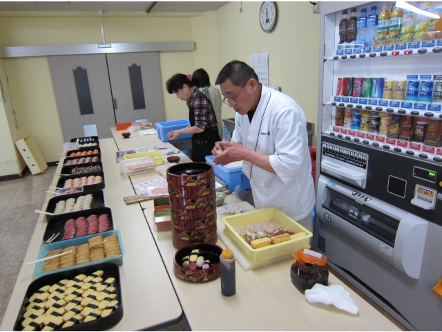 プロによる握り寿司を堪能しました。