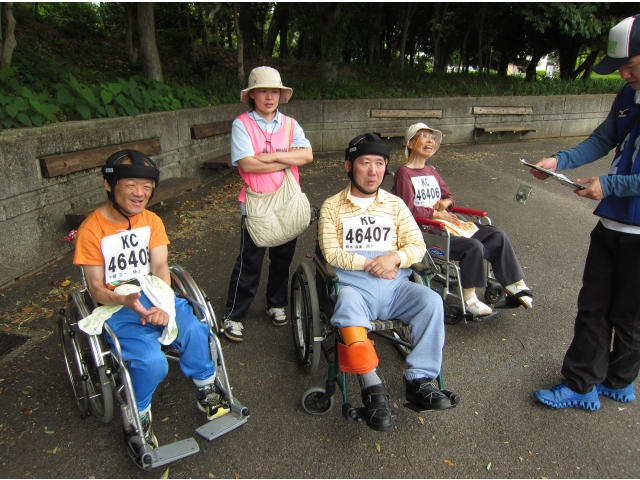 50m走の選手召集場。暑さに負けてません。