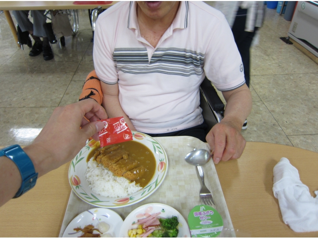 「全部入れて!!」と言う利用者様と、ためらう職員…