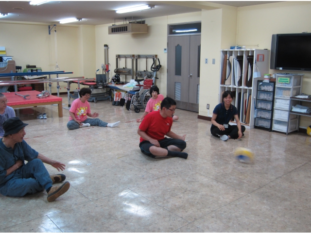 ゴロバレー猛特訓しております