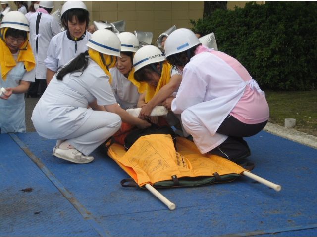 救護班による処置