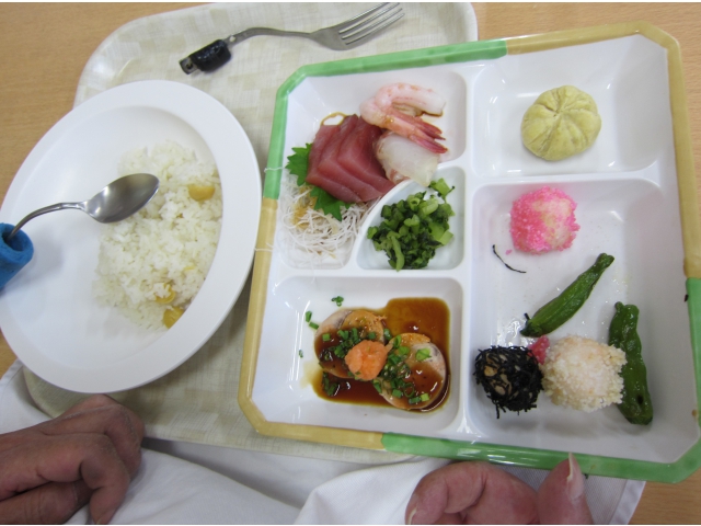 銀杏ごはんにあんきもソテー、おいしそう