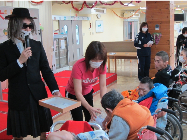 全員参加のくじ引き抽選会!!景品は?!