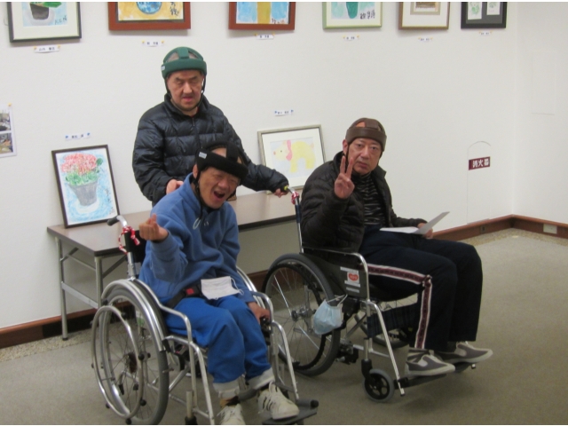 僕たちの作品見に来てね。