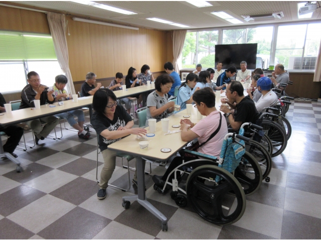 みんなで歓談しました