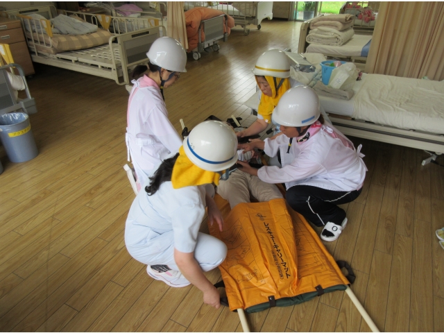 担架を使用しています