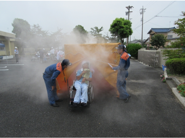 煙道を使った避難訓練