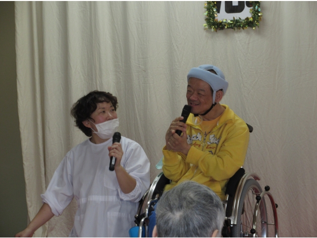 利用者様と職員のデュエットです。