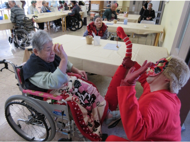 「愉快な鬼（2）」