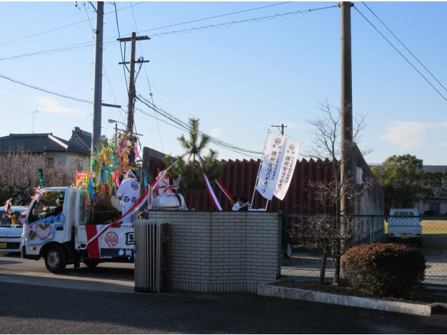 はなのきの里にもやって来ました。