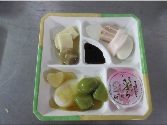 「調理師さんの力作です。」