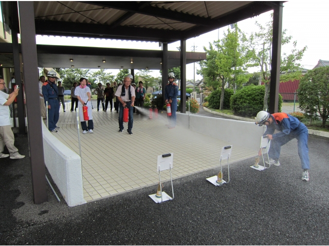 「水消火器を利用しています」