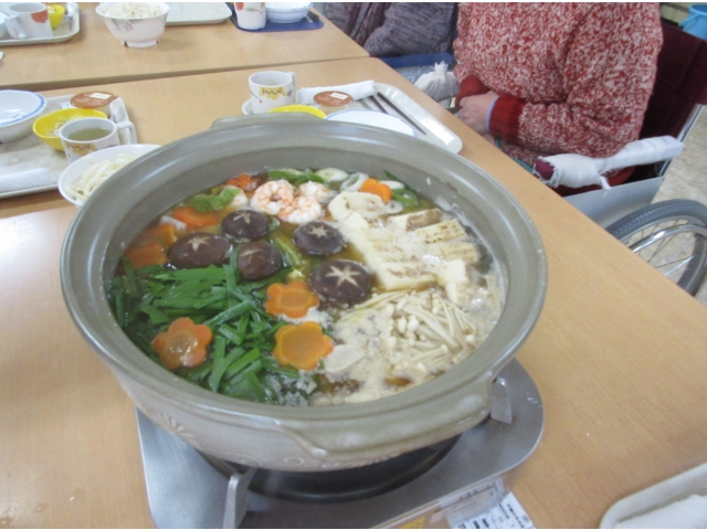 「とり野菜みそ鍋です」