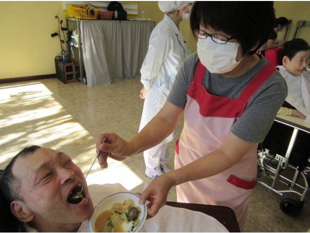 「笑顔の利用者様」（2）