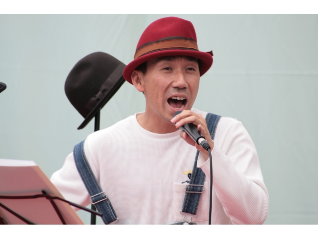 伸びやかな声が響きます