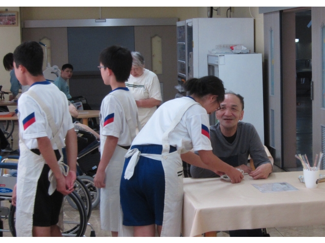 利用者さんも温かく
見守っていました