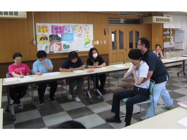 腹部突き上げ法