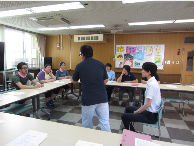 様々な場面での
対処方法を質問中