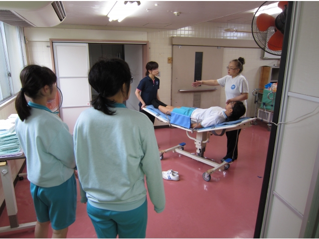 入浴誘導の仕方を学びます