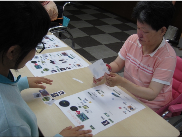 学生さんのサポートのもと作業を進めました