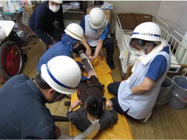 怪我人が！（もちろん訓練です）