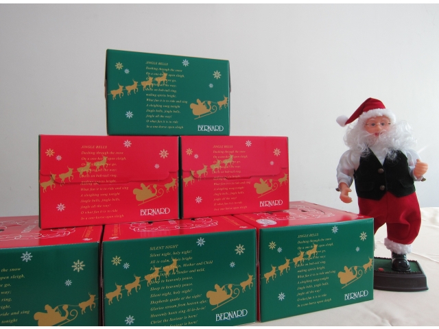 毎年、クリスマスのこの時期に
ケーキが届きます！