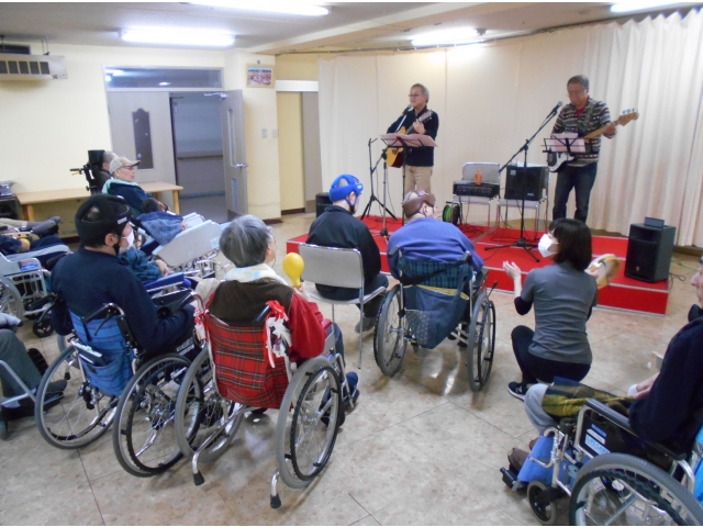 すてきなコンサートです。
大盛り上がり！！