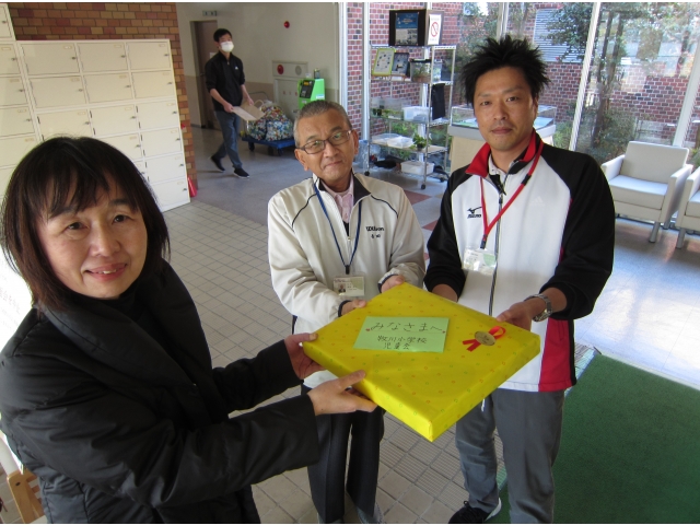 オセロの贈呈。
お手紙も添えられて…