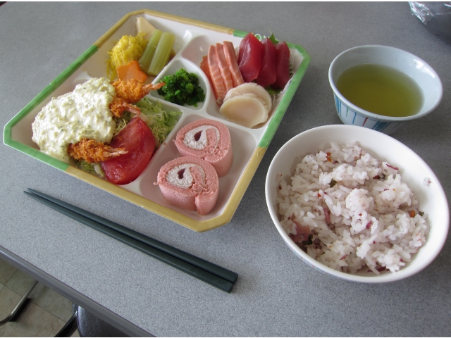 桜ご飯を始め
春を感じるメニューの数々