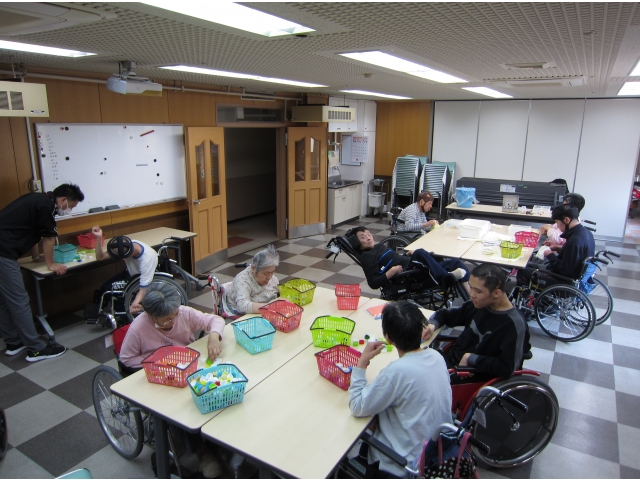 それぞれ、できる作業を
見つけて取り組みます