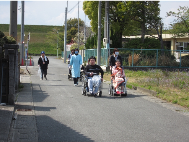 はなのきゴミゼロ部隊
いざ出発！