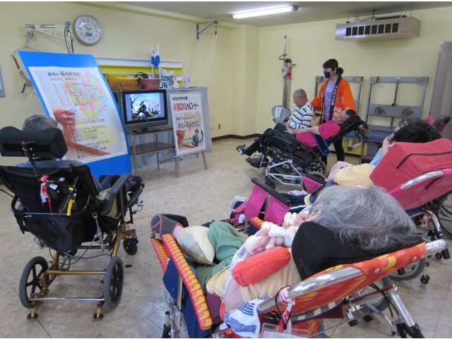 歌詞の「ピース」にはいろいろな意味を込めています