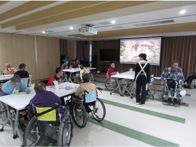 隣の部屋では、京都を感じながらの喫茶です