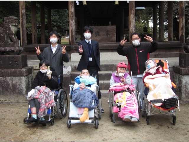 最後のグループも元気に記念撮影。