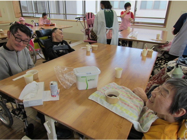 皆さんで囲んで食べました