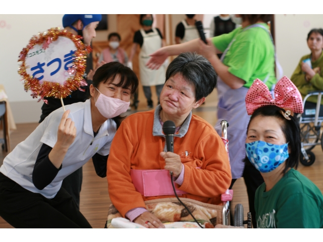 盛り上げアイテム“アイドル風うちわ”