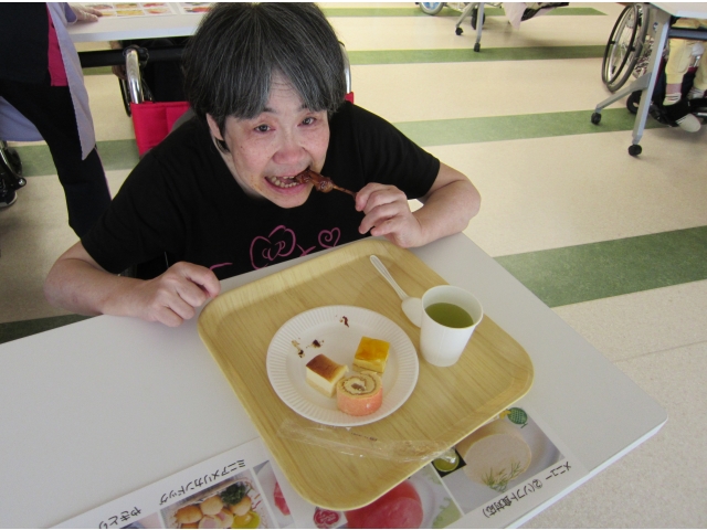 やきとりをがぶり💛