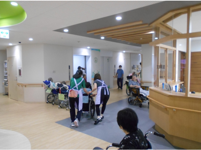 １階から２階へ垂直避難開始！