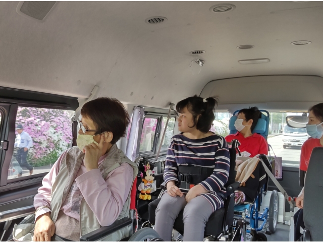 車窓からのお花見